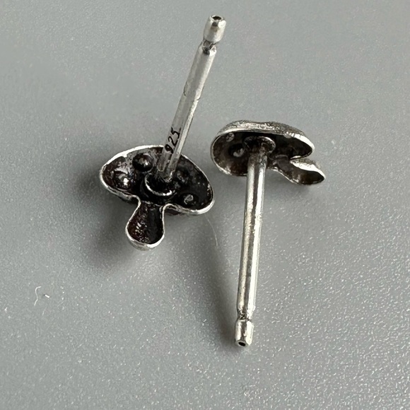 Sterling Silver Mushroom Ear Stud - Picture 5 of 8